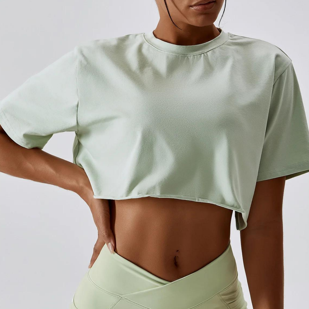 CALI CROPPED CREW NECK TEE