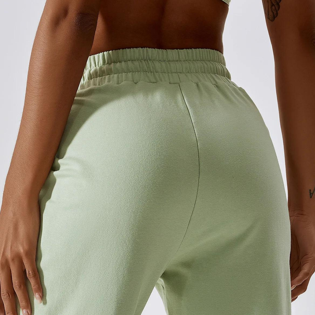 CALI LOOSE FIT SWEATPANTS