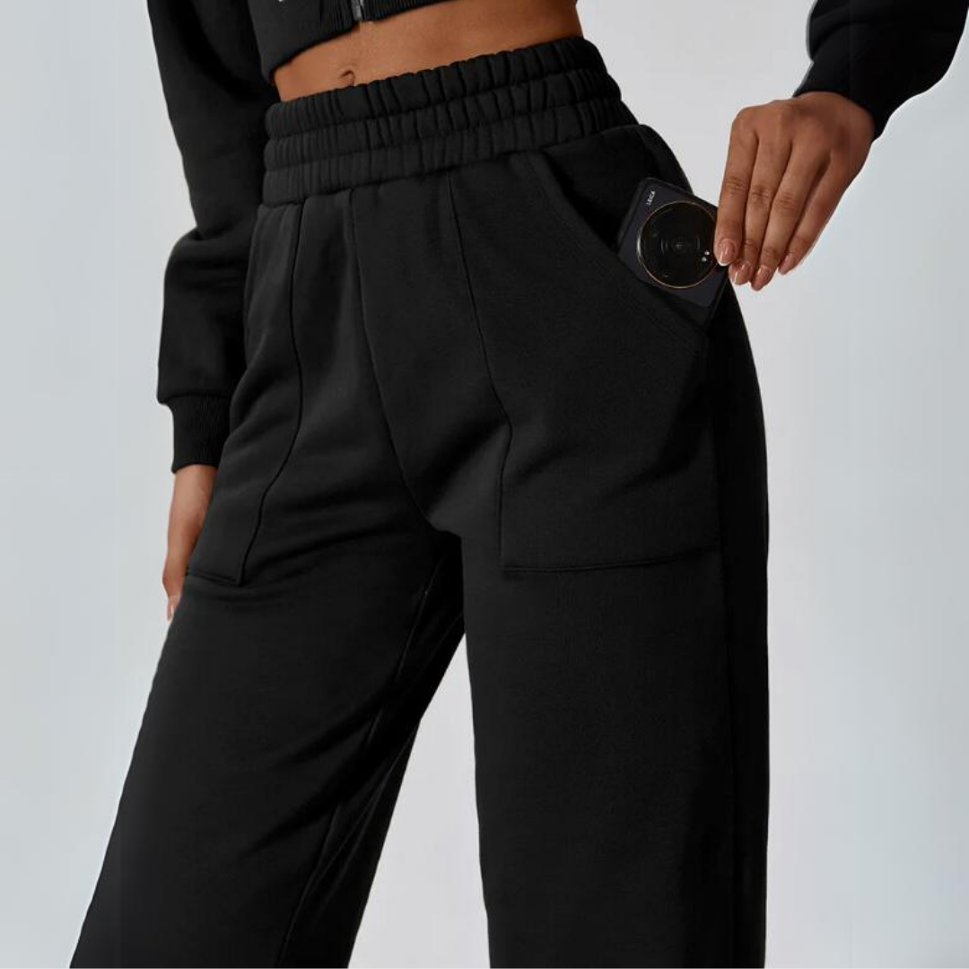 Raleigh Sweatpants - Luxurious polyester, tailored fit, and elastic drawstring waistband redefine casual elegance. Versatile and chic, perfect for every occasion.