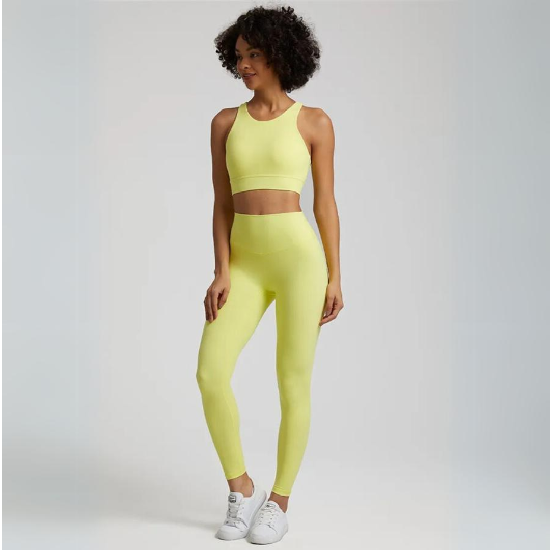 Seamless high waisted leggings and breathable sports bra set - The Maeve Set. Elevate your activewear with comfort, style, and quick-dry technology.