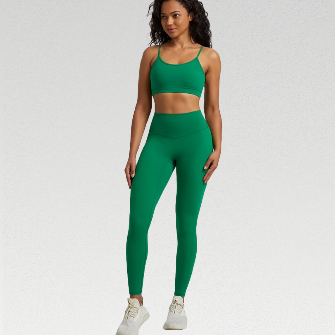 Harlow Set - Elevate your fitness routine with this stylish and high-performance activewear set. The breathable fabric, quick-dry technology, and durable design ensure maximum comfort and confidence during intense training sessions. Stay cool, dry, and fashionable. Elevate your workouts today
