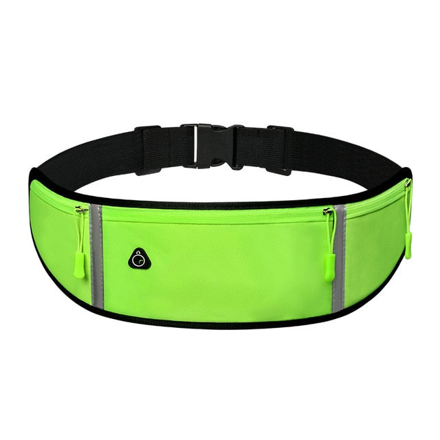  Running Belt with Water Bottle Holder – Convenient and comfortable solution for carrying essentials during your run. Ample space for keys, phone, and water bottle. Reflective safety strip, waterproof fabric, adjustable waistband (80-135cm), and headphone port for a safe and enjoyable running experience.